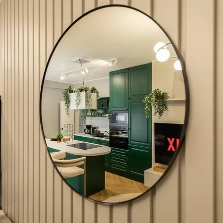 Old Town Emerald - Chic 1br With Balcony Appartement *