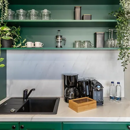Old Town Emerald - Chic 1br With Balcony *