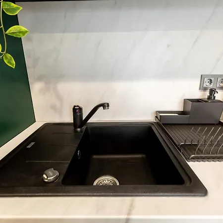 Old Town Emerald - Chic 1br With Balcony Апартаменти Бухарест